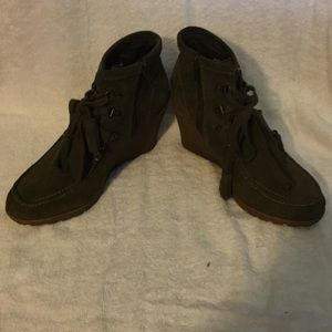 MIA Army Green Wedges